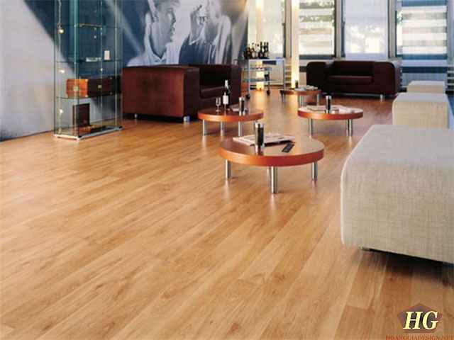 Thi công sàn gỗ cao su chiu nước và chống mối mọt tuyệt đối