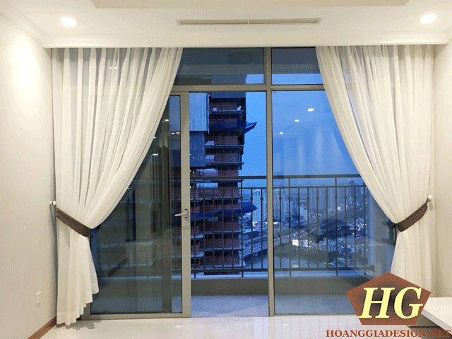 Thi công rèm cửa ngoài trời và phương pháp bảo quản hiệu quả
