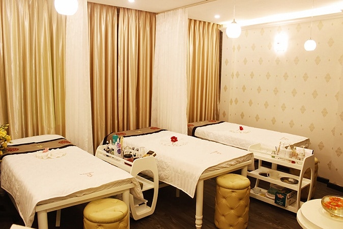 https://mancuahanquoc.com/wp-content/uploads/2018/08/rem-che-o-cua-spa.jpg